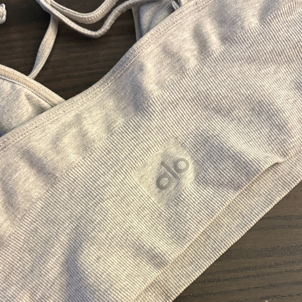 alo yoga sports bra grey - Picture 4 of 4